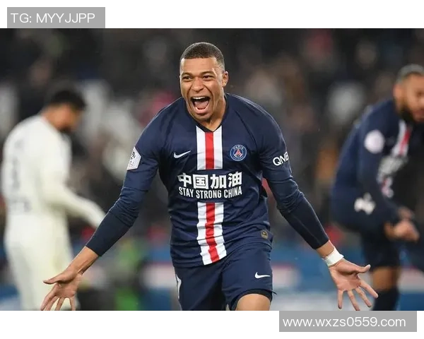 足球明星赛卡卡领衔众星云集激情对决展现足球魅力与友谊精神